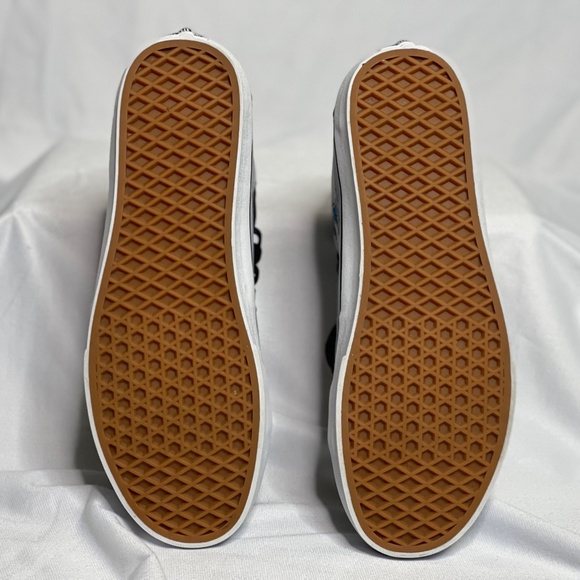 ORIGINAL RELEASE!!!!!! SIZE 11 - VANS PEANUTS x SK8 HI CHARLIE KITE RARE FIND!!! - Picture 13 of 15